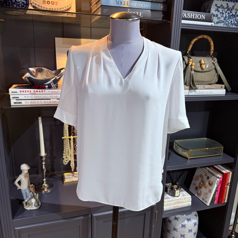 NYDJ White Pleated V-Neck Blouse – Size XS